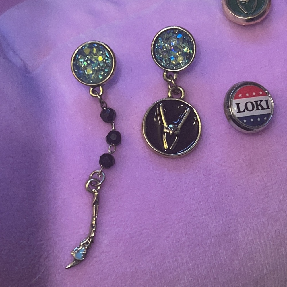 Loki marvel earring lot - Picture 2 of 8